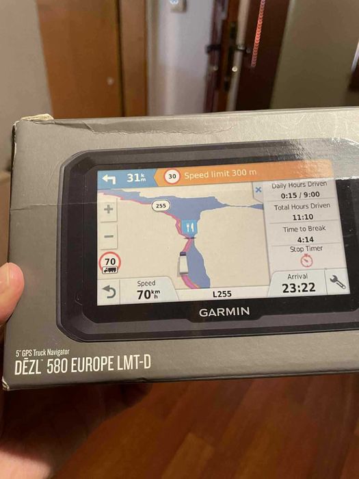 Продавам навигация GARMIM DEZL 580 EUROPE LMT-D
