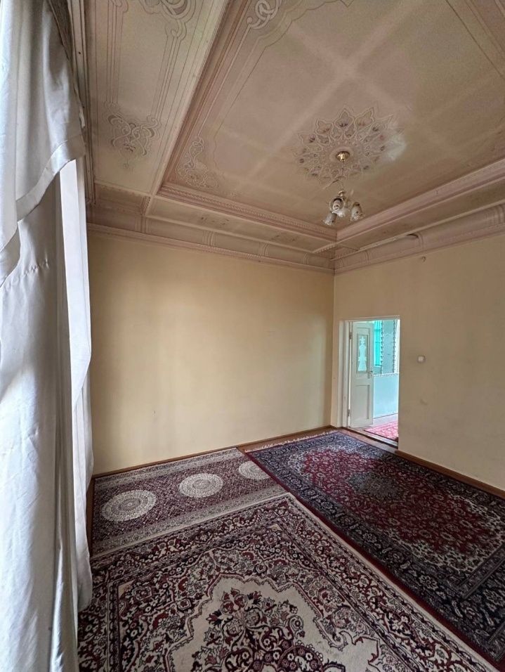 Arenda .Oqtepada 8xonali hovli ijaraga beriladi.