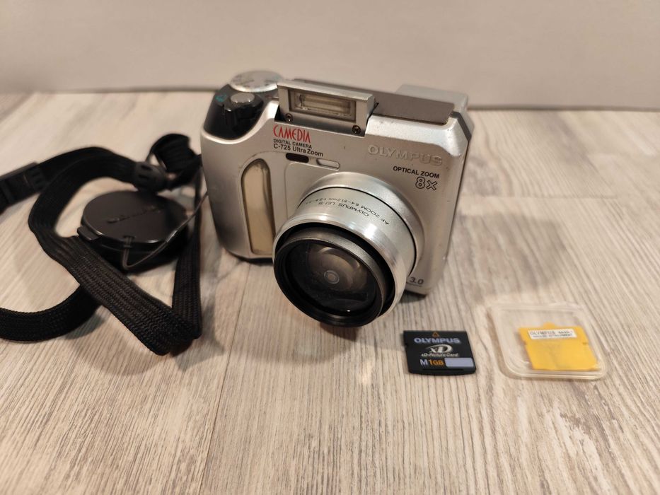 Camera OLYMPUS Camedia C-725 retro cu xD picture card