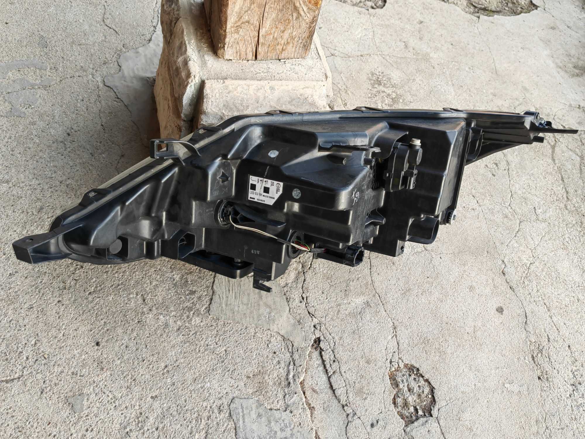 Фар Nissan Qashqai FULL LED десен / Фар Нисан Кашкай Оригинален