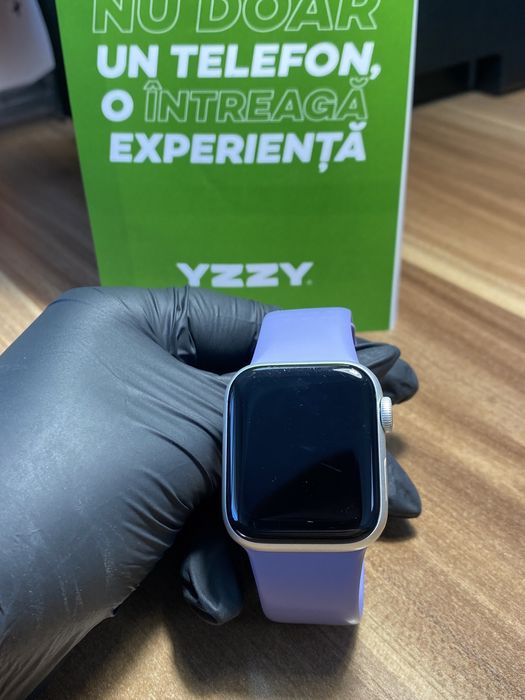 Apple Watch Seria 6 / 40 mm /Silver Aluminium Ceramic Case/ Foarte bun
