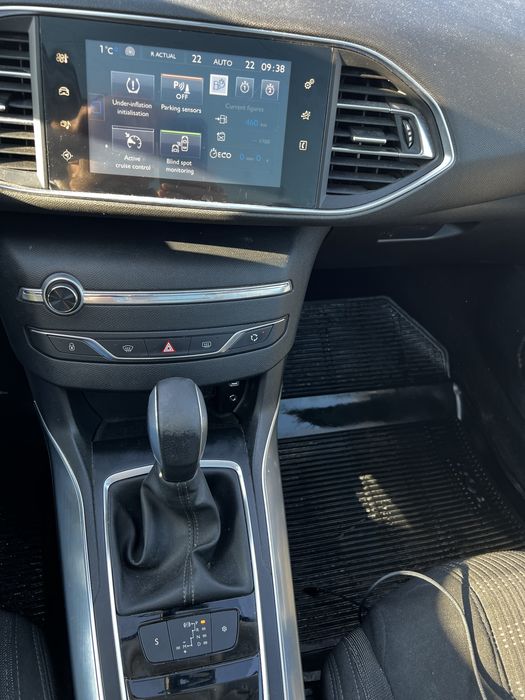 Inchiriez Peugeot 308 - Uber/Bolt/Ridesharing