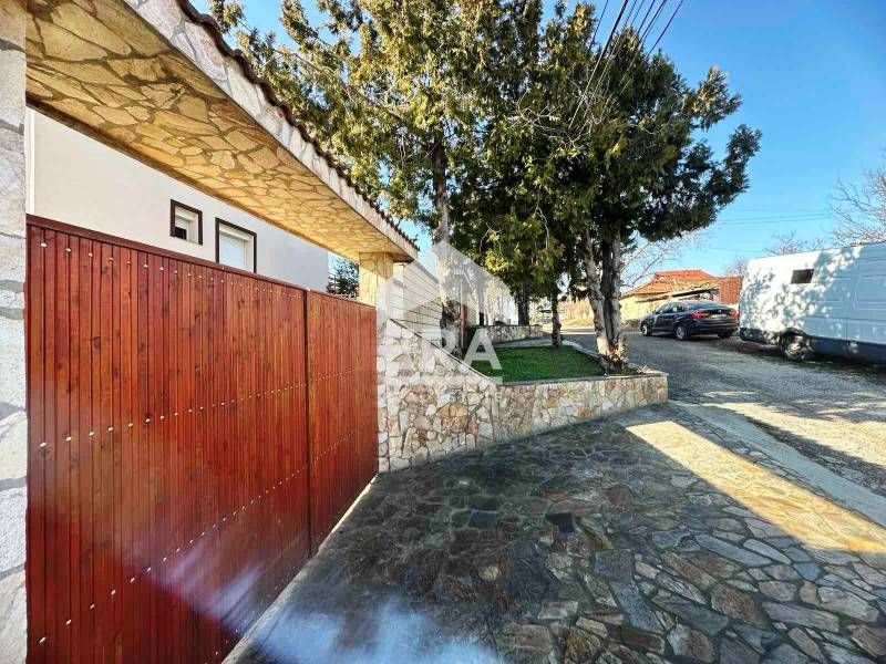 Многофамилна четириетажна къща в с. Басарбово