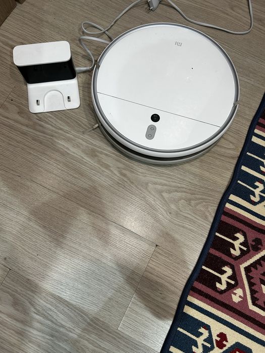 Робот пылисос mi