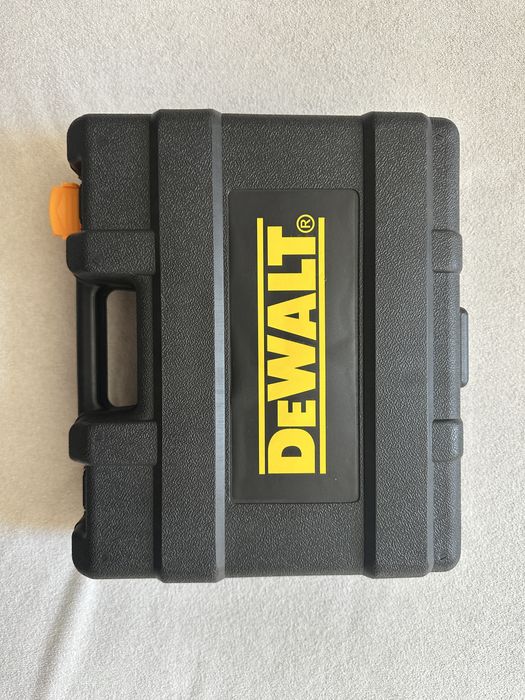 Винтоверт Dewalt