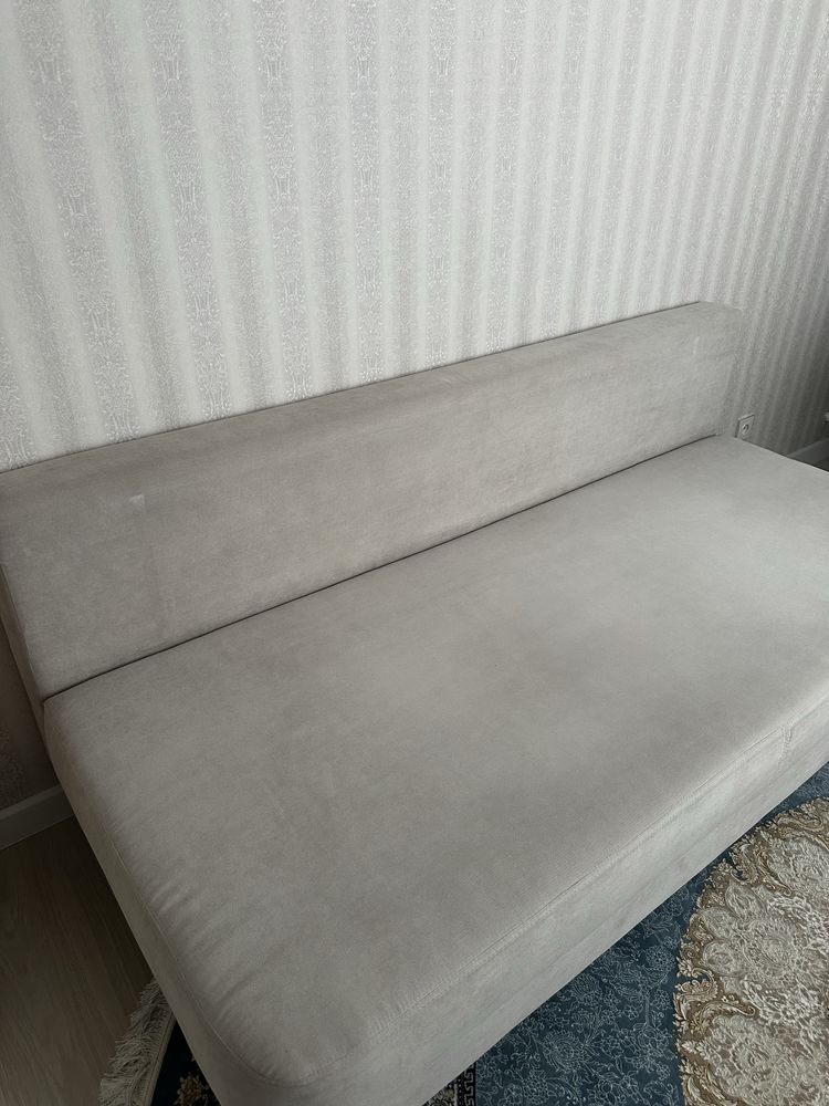 Продается диван в хорошем состоянии