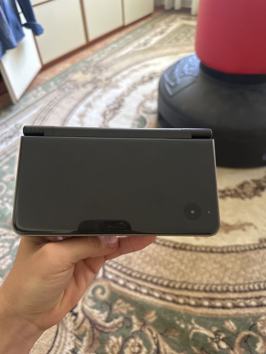 Nintendo DS XL + Custodie + 9 jocuri