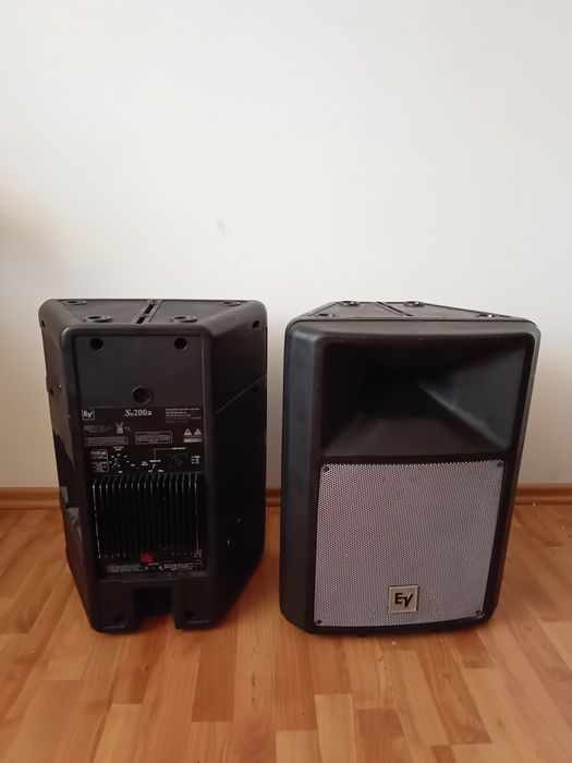 Electro-Voice -2x Xs200a + 1x sb120