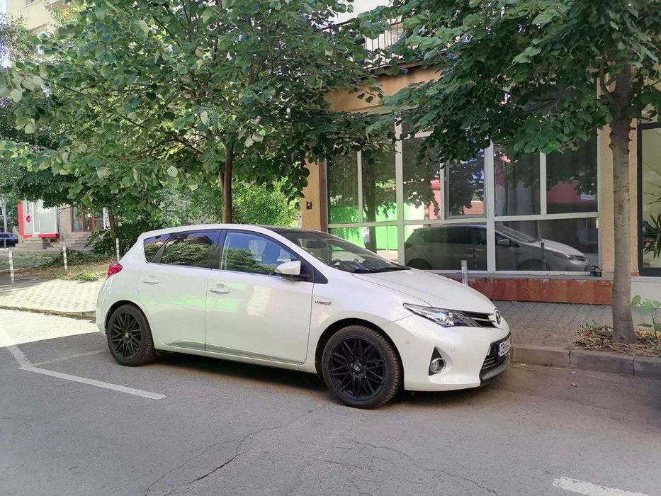 Toyota Auris 2013 Hybrid Panorama Exclusive