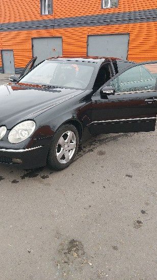 Продам Mercedes 211