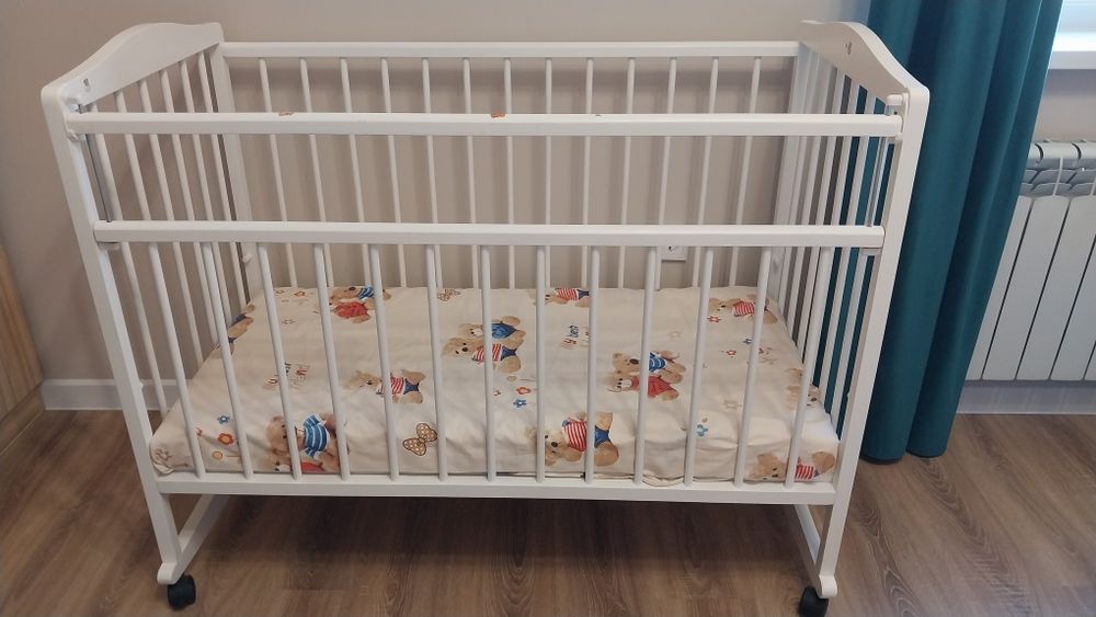 Манеж с матрасом