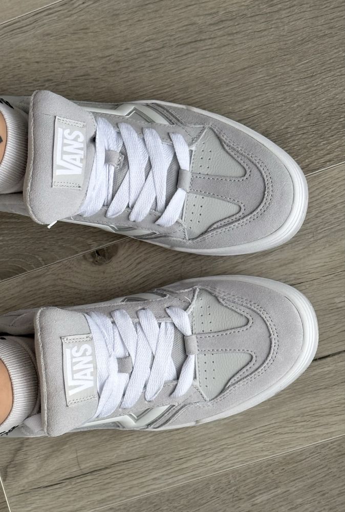 Чисто нови Vans Upland 42 номер
