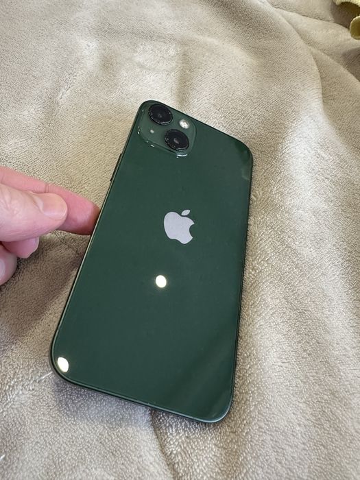 Продавам Iphone 13 128gb