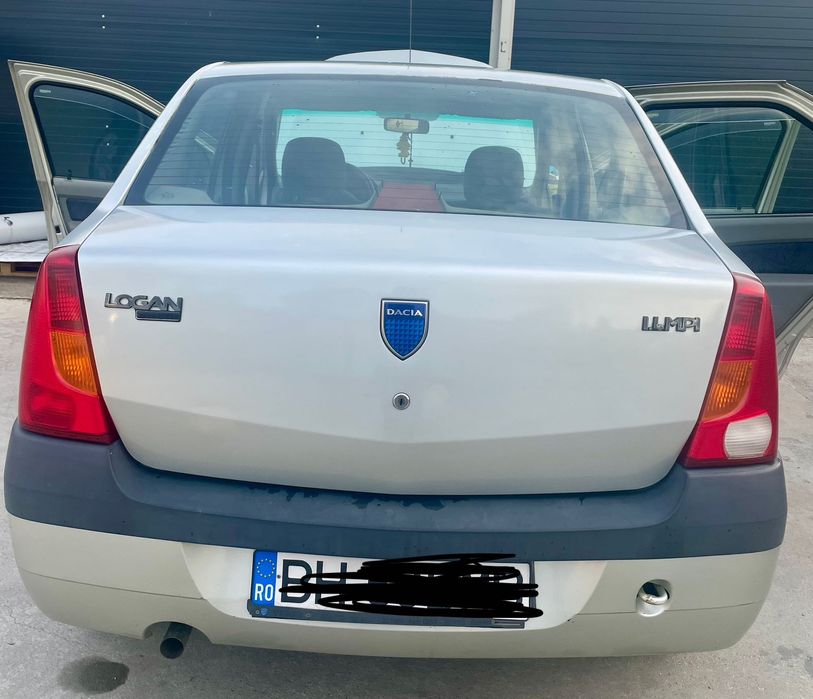 Vând autoturism Dacia Logan