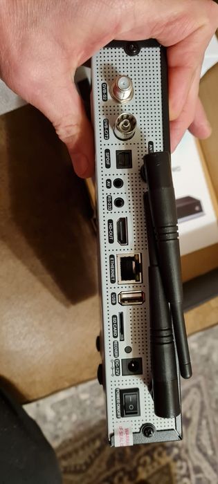 Vând receptor /receiver /decodor Ustym 4k pro