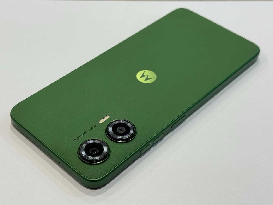 Motorola G54 – 256GB / 4GB RAM