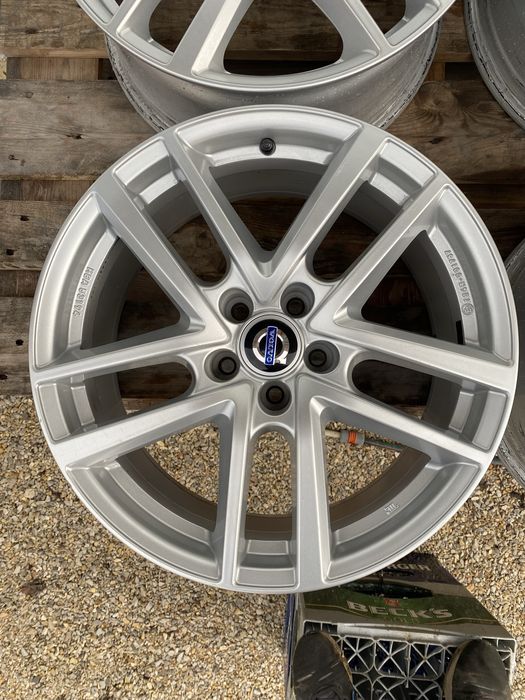 18 цола 5 х 108 мм Волво , Форд , Ford , Volvo XC 60 , XC 40 , XC 90