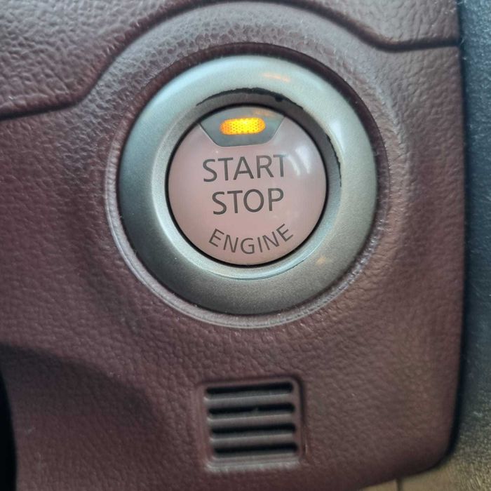Nissan Micra K13 1.2 Benzină 2011 • Full Option •