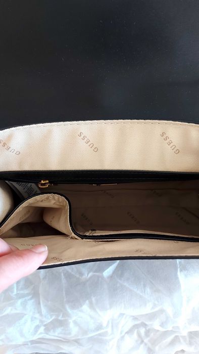 Чанта Guess новa
