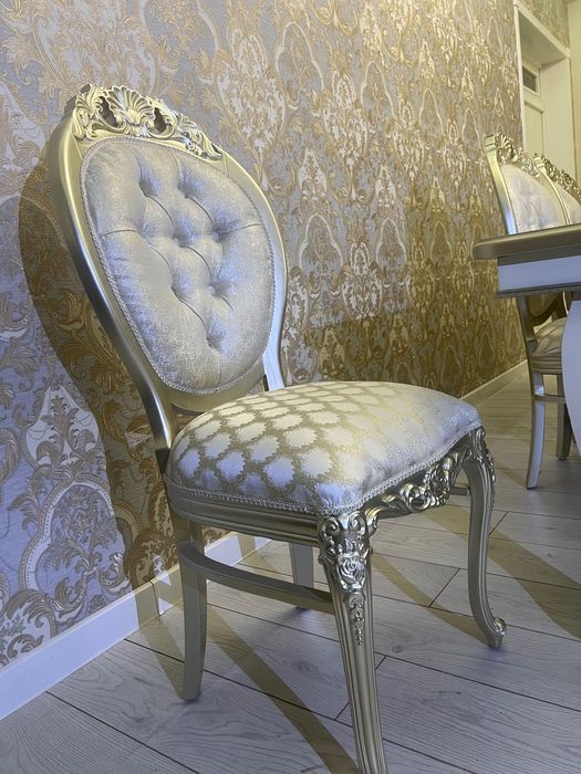 Мехмонхона учун стол ва стул