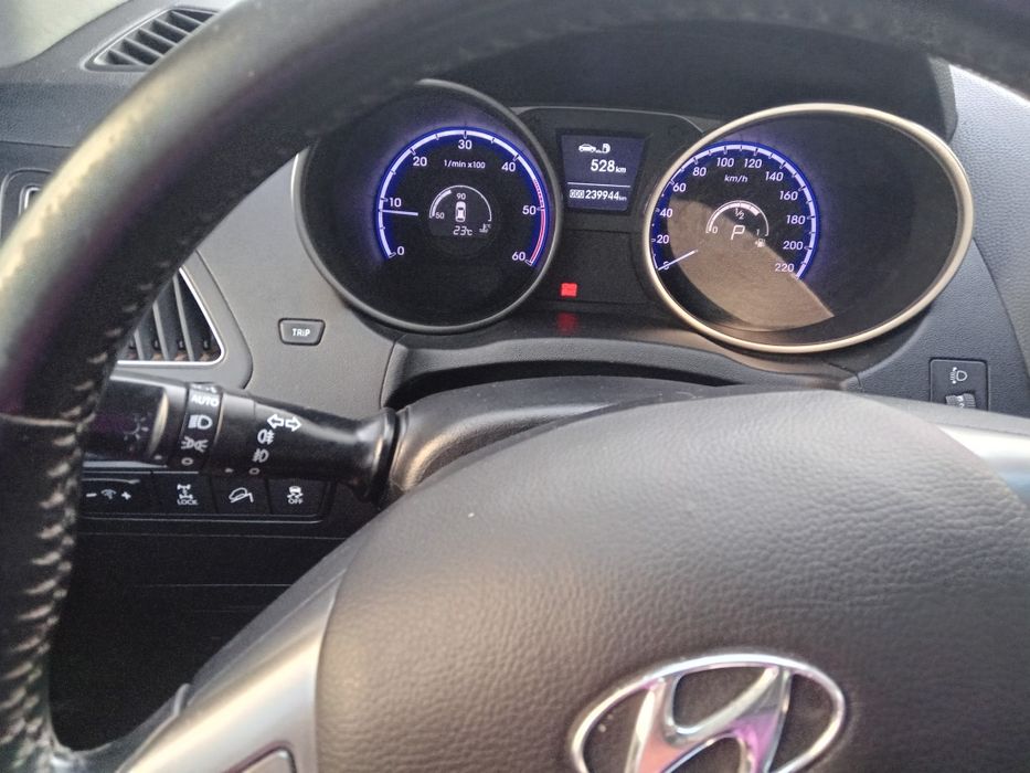 Hyundai ix35. An 2012.