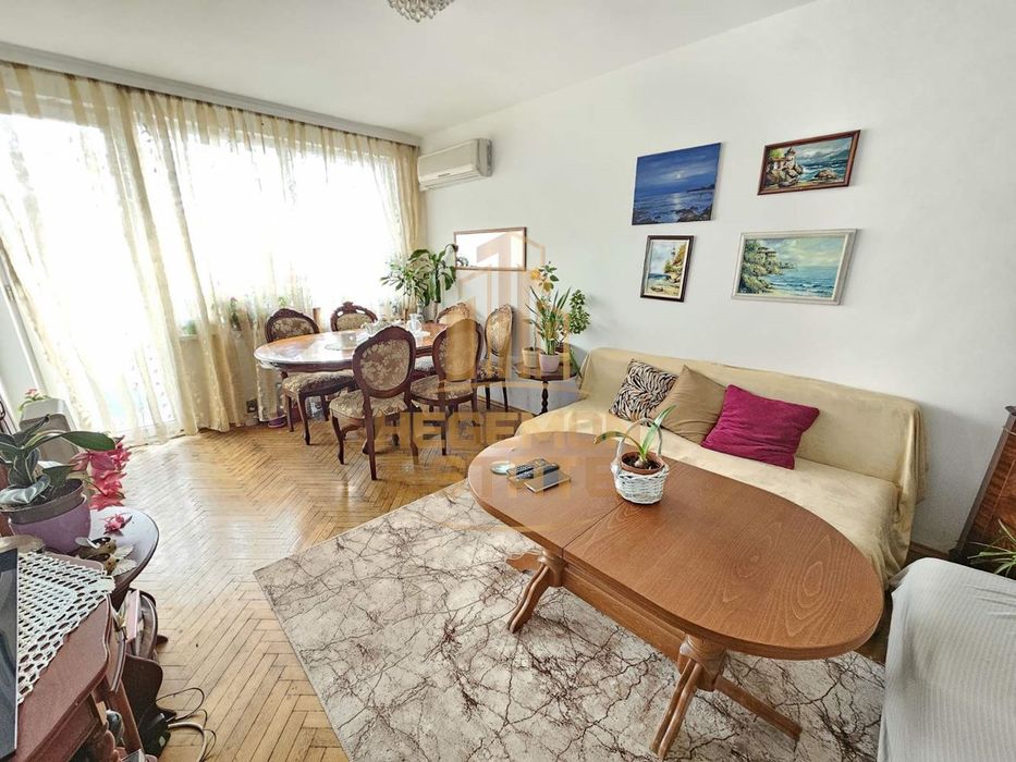 Продава се Двустаен апартамент в Варна, Централна поща - 48 кв.м за 3390 €/кв.м - Снимка #3