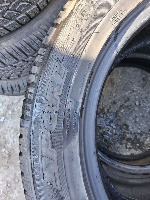 235 55 18 DUNLOP 4броя зимни
