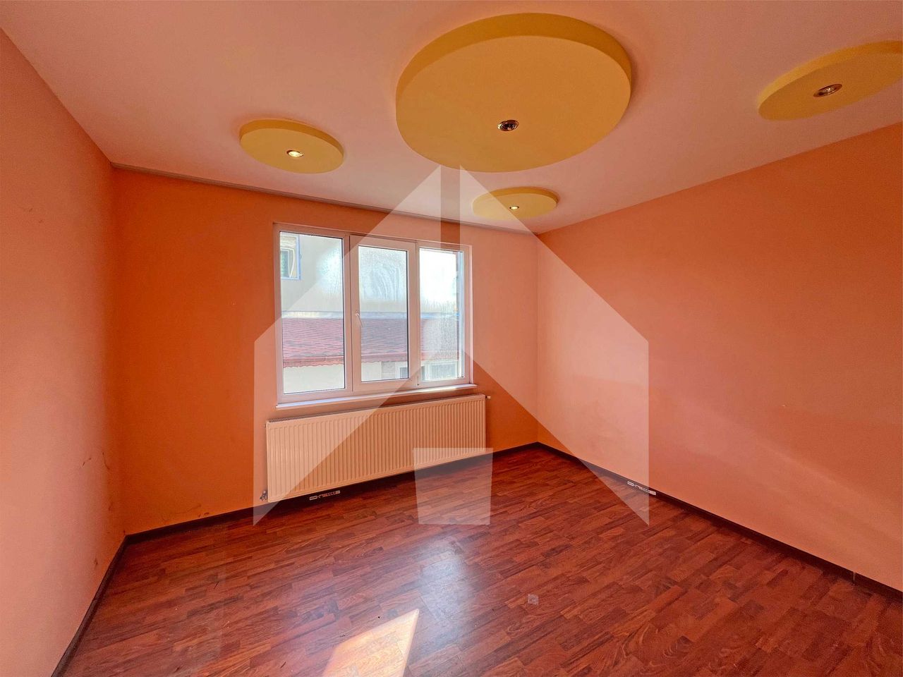 Продава се Къща в Нови пазар - 174 кв.м за 704 €/кв.м - Снимка #12