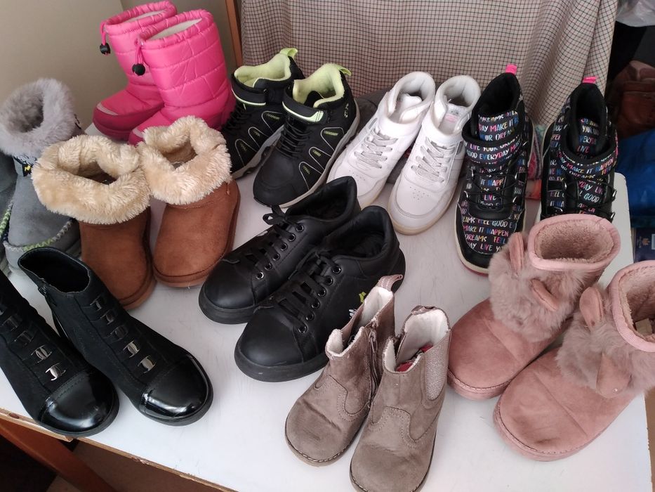 Топли и красиви детски боти и обувки