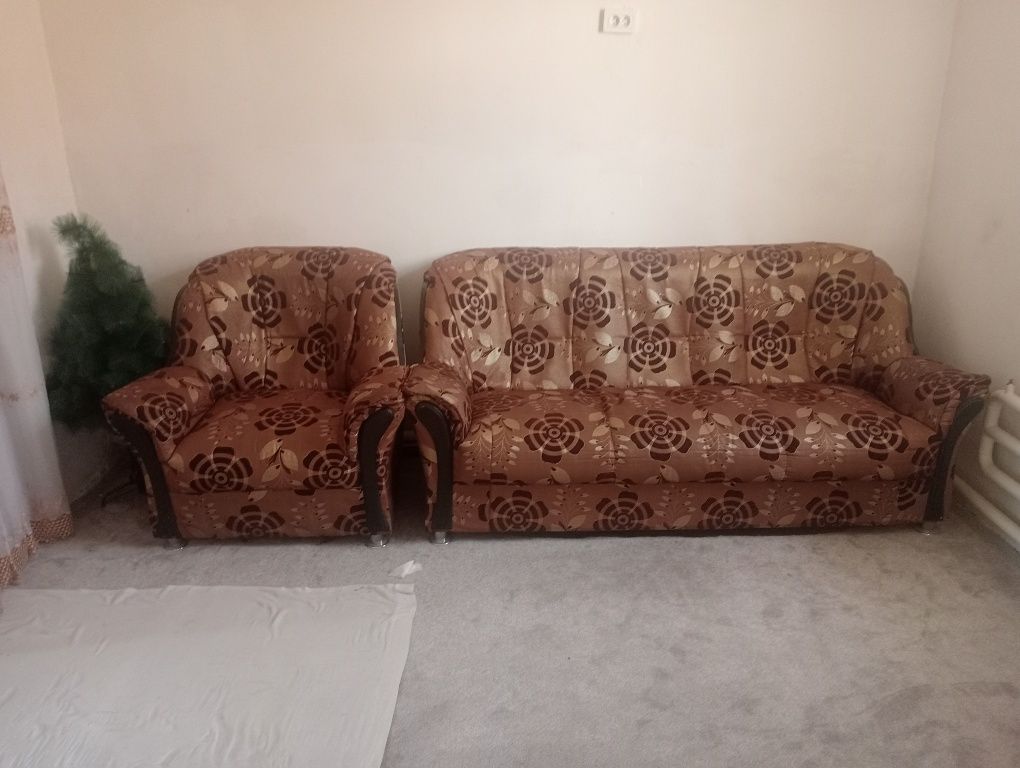 Yumshoq divan mebel holati juda ajoyib umumiy soni 3dona hamyonbop