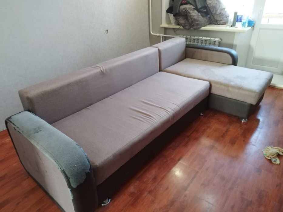 СРОЧНО продам угловой диван 3 м