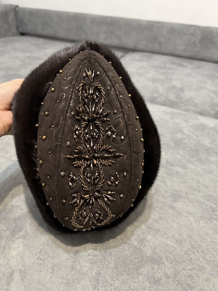 Продам норковую шапку пилотка