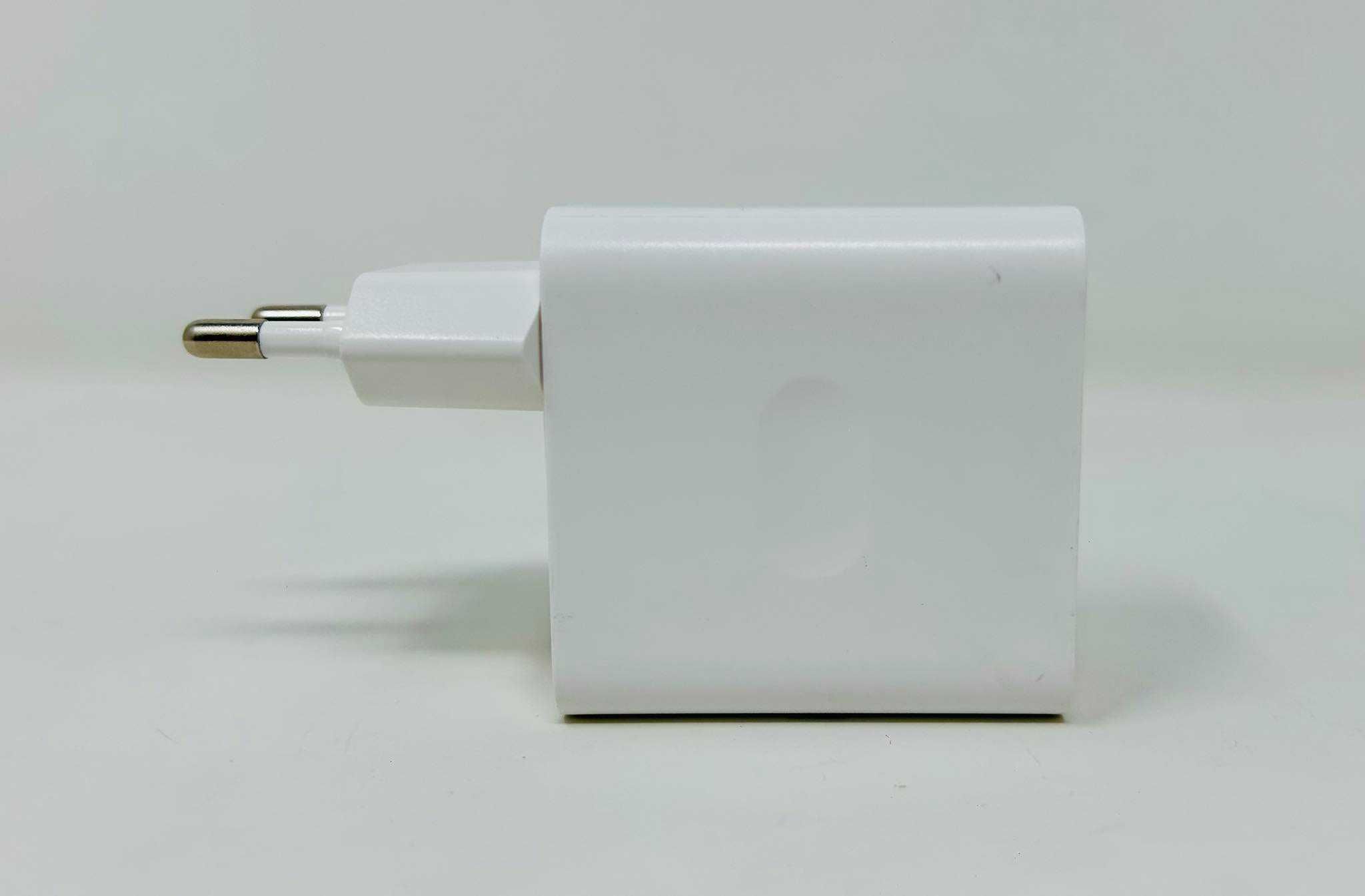 Зарядно Адаптер USB - C 3in1 65W/20W За Всички Лаптопи Таблети