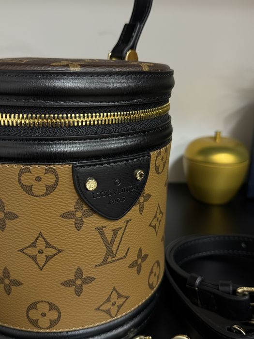 Дамска чанта куфарче