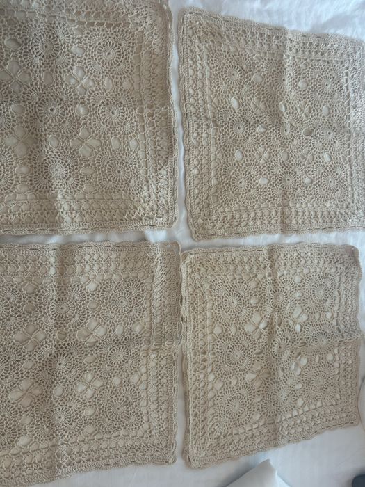 Set 4 perne crosetate manual 40x40 si fata se masa /ornament