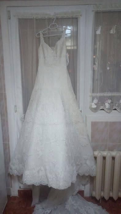 Rochie mireasa cu trena