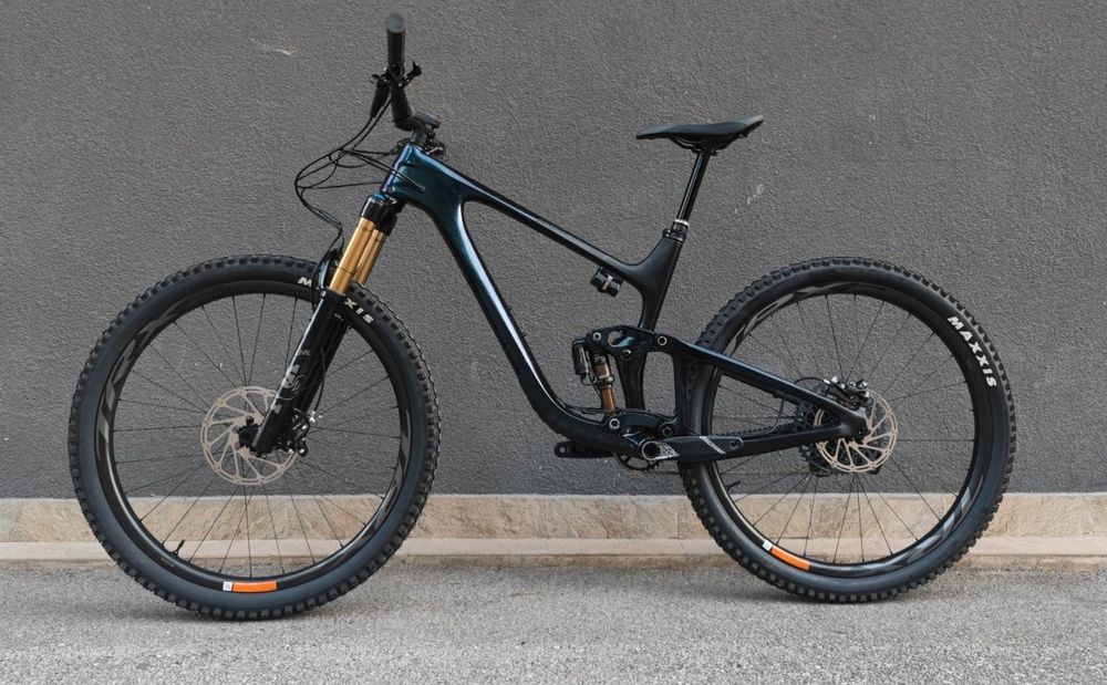 Нов Карбонов Велосипед 29" Giant 1х12 Sram Gx Fox Valve Live Bluetooth