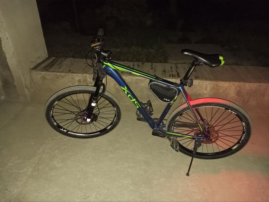 Xds 800 pilus 27.5 srochna sotiladi
Vilka manitu
Diska hlt 29
Kaseta s