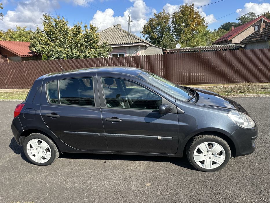 Vând Renault clio 3