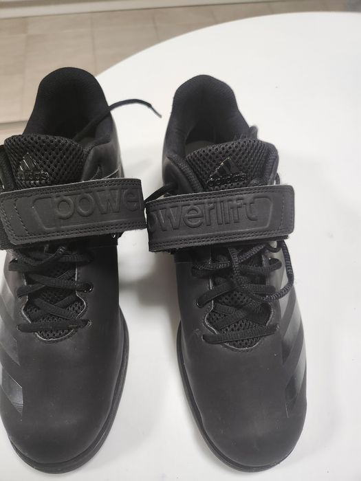 Adisasi Brand new Nr 45 EU!!!