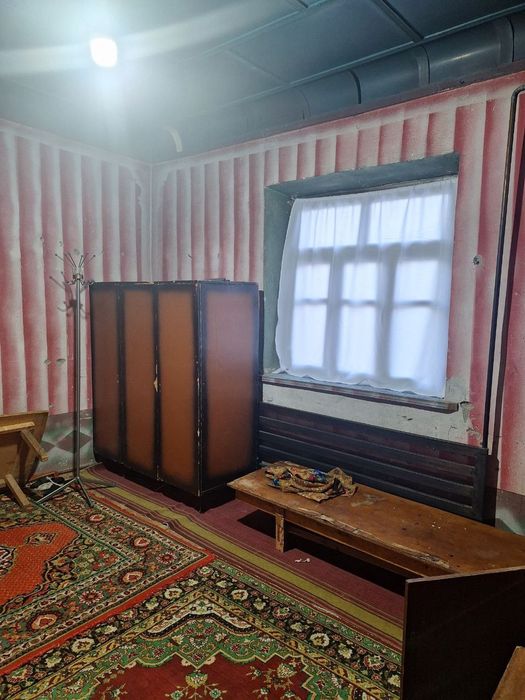 Ҳовли ичидаги алохида 5 хонали уй ижарага берилади