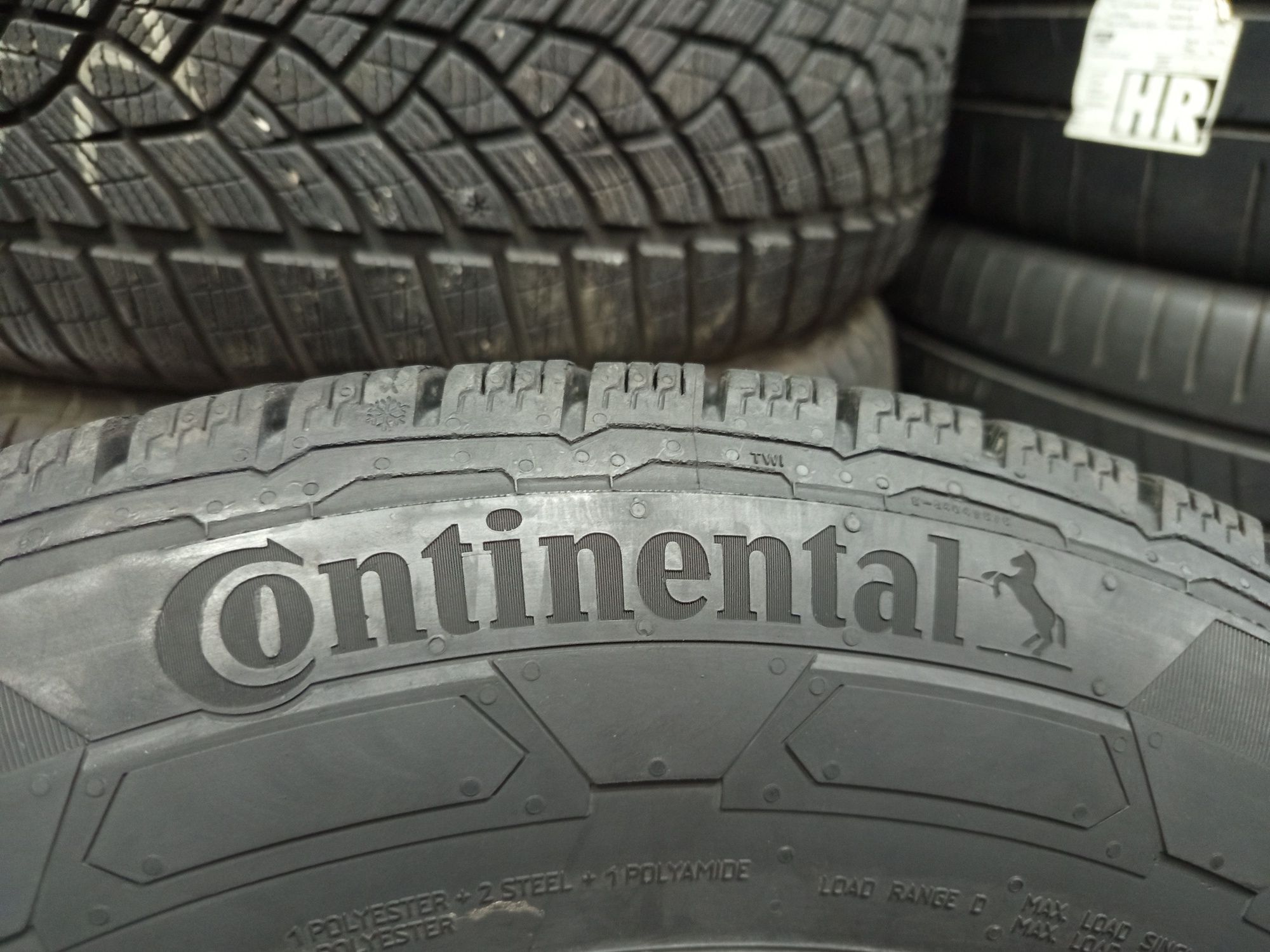 Нови Continental 215/65/16C-4бр