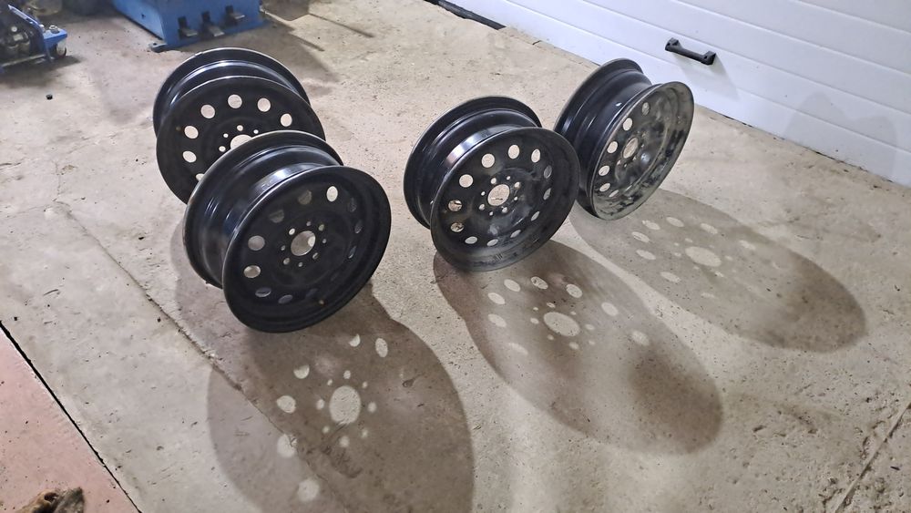 Штампы в хорошем состоянии.