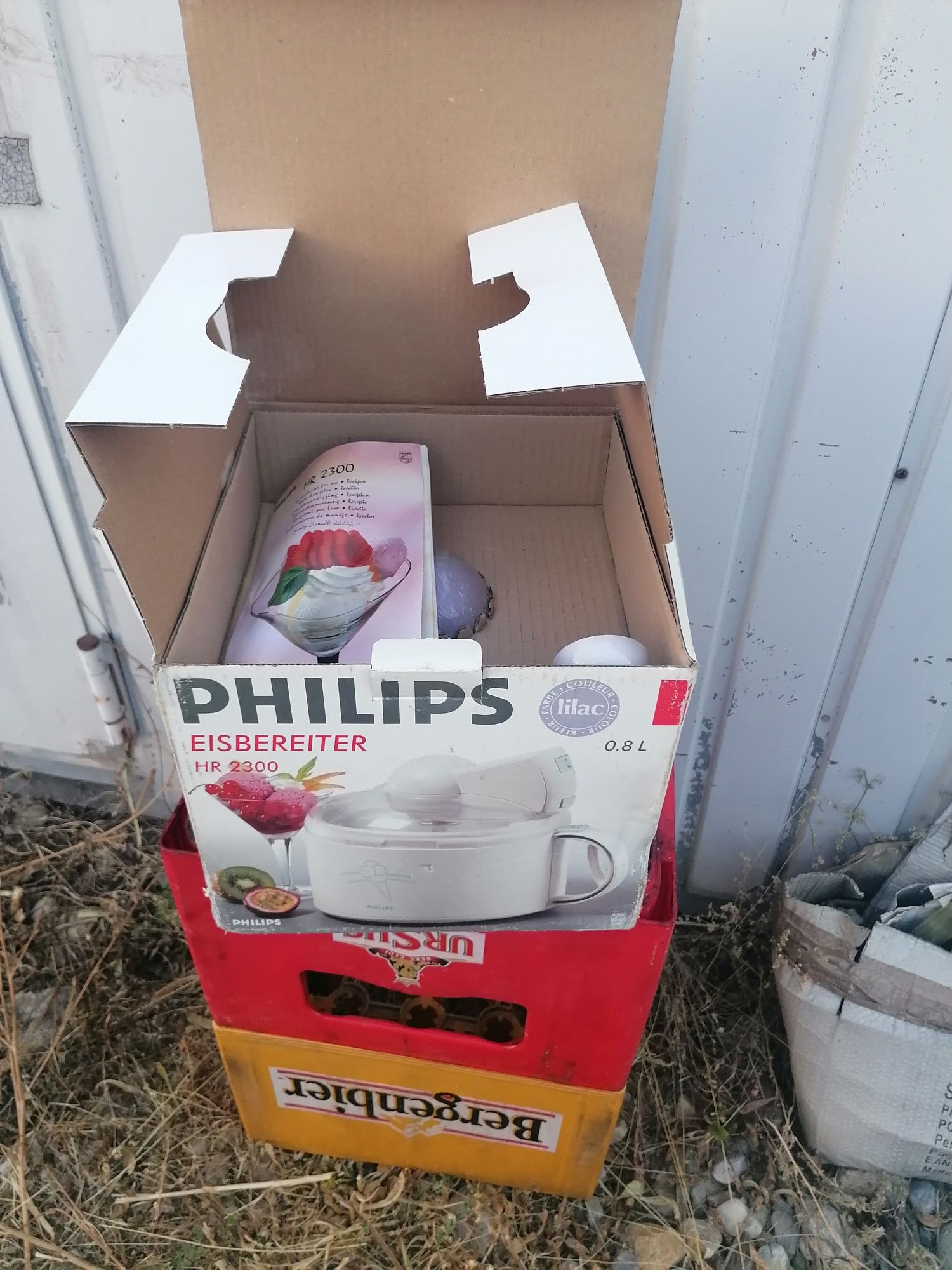 Aparat masina  inghetata  Philips hr2300 NOU 100 Ron germania