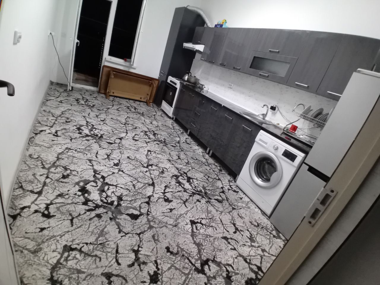 Sheriklikka qizlarga kvartira bor. Bezxazayka bezmakler