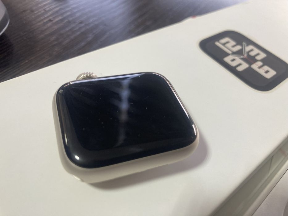 Apple Watch SE 2-gen 40mm Starlight • GPS • Идеальное состояние