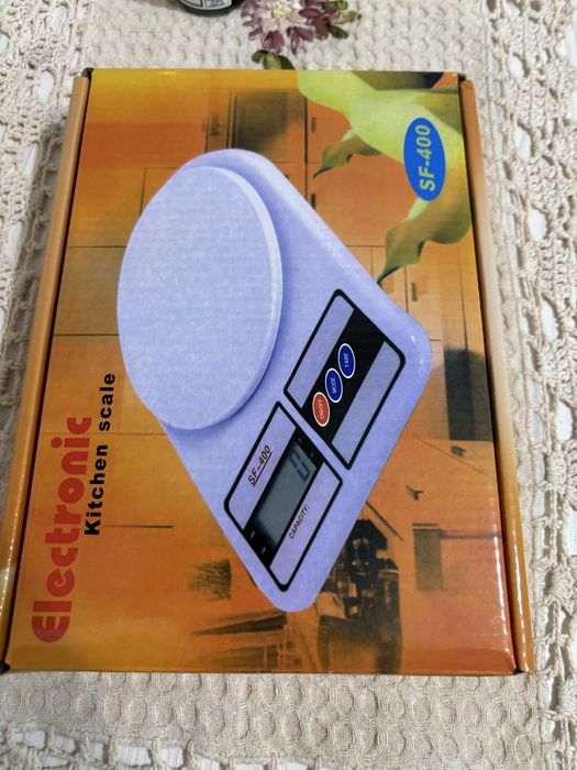 Кухонные весы Electronic SF-400 белый новый в упаковке