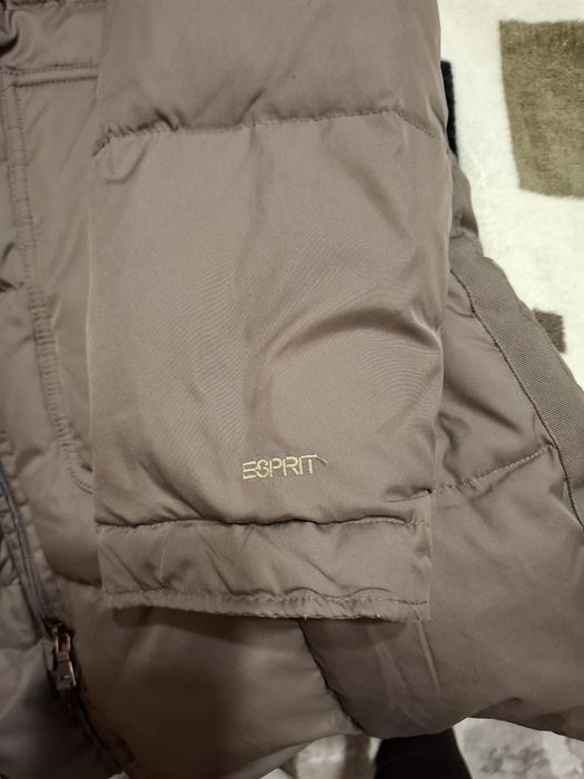 Vând geaca dama Esprit cu puf de gasca