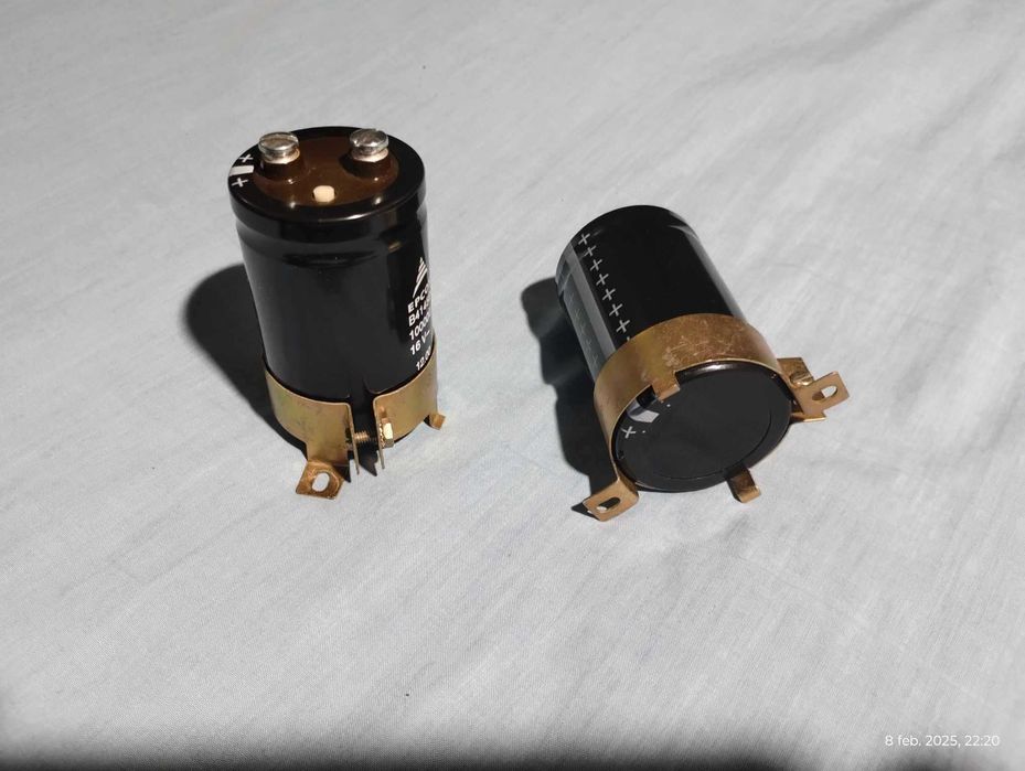 Condensatori  EPCOS  16 V - 100000 uF + colier