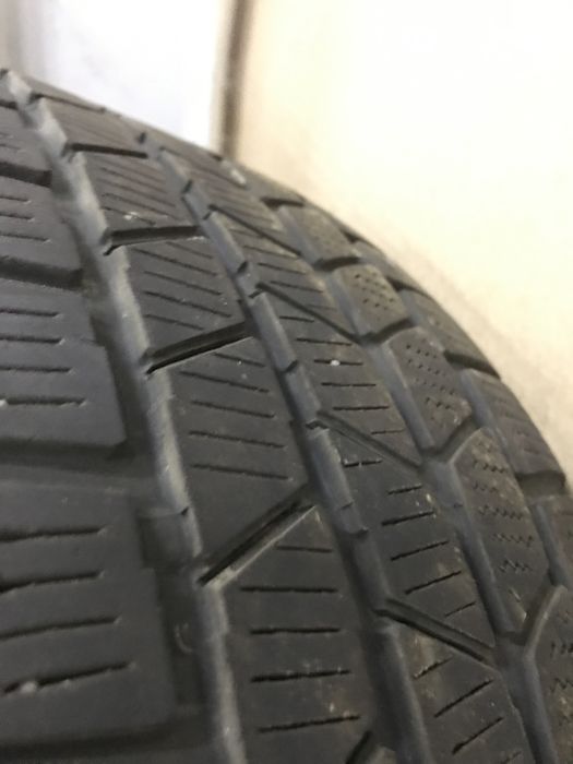 Гуми 245/50/18 зимни рънфлат CONTINENTAL